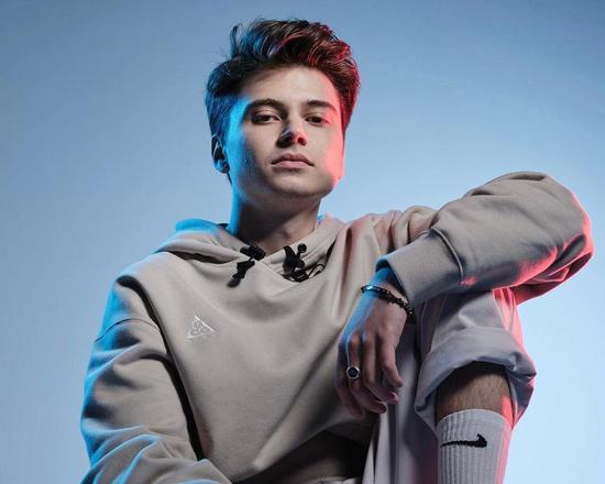 小屏电竞新星优派VX25G262K9助力玩家夺冠